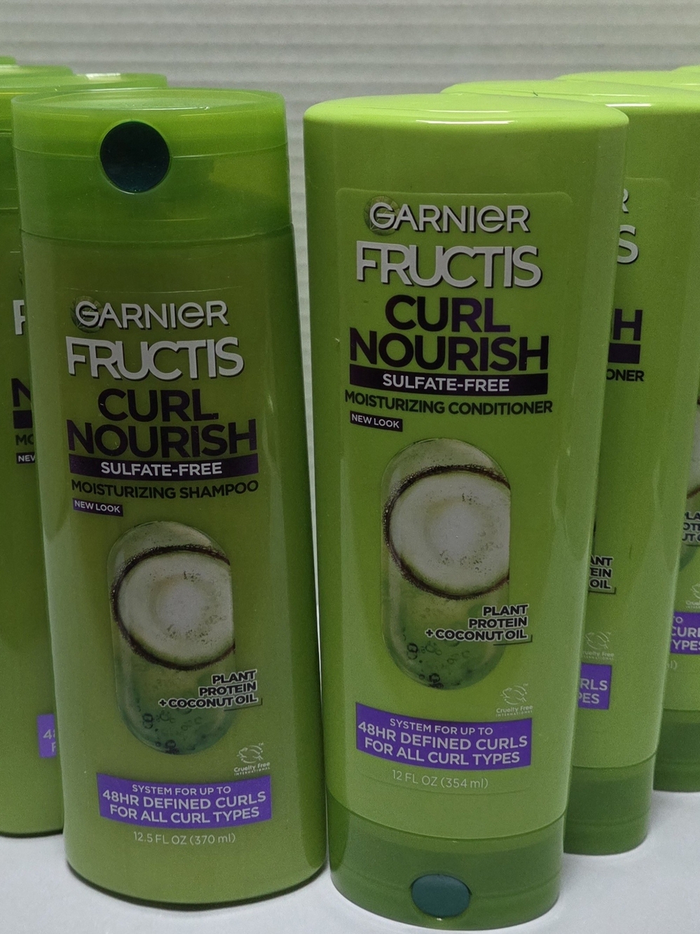 10 Garnier Fructis Curl Nourish Sulfate-Free Conditioner & shampoo— Green - Picture 3 of 3
